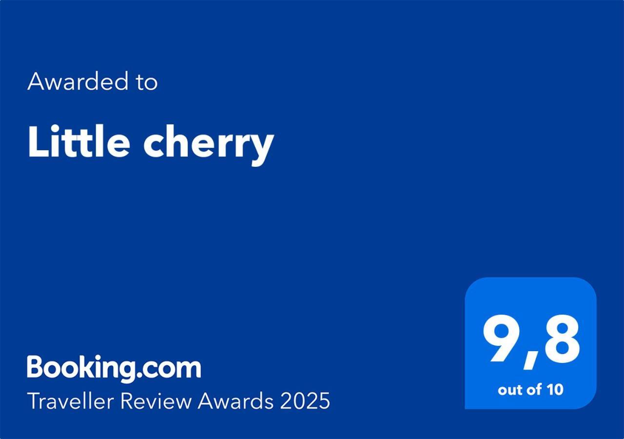 Little Cherry Split Exterior foto